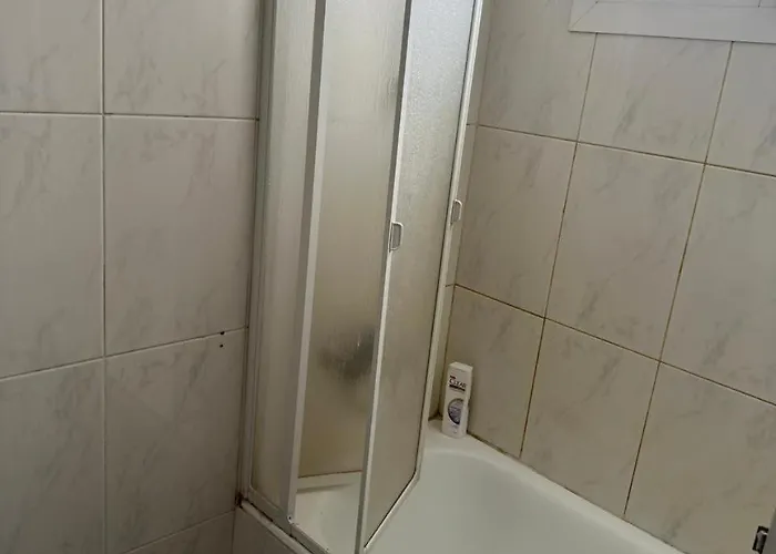2 Bedroom In Prestige Plaza Appartamento